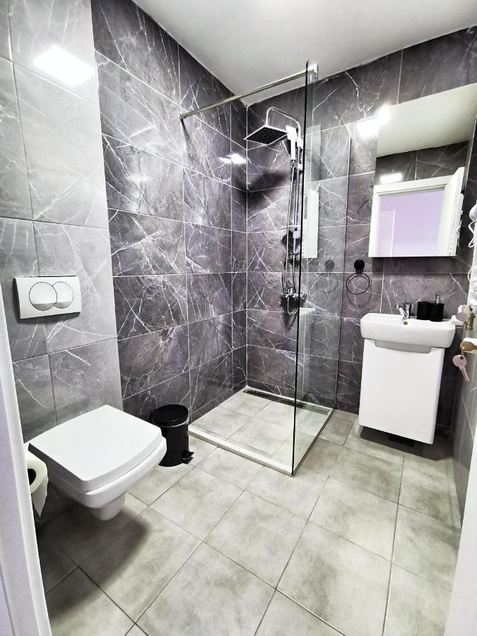 Guest Rooms Denicija Скопие Екстериор снимка