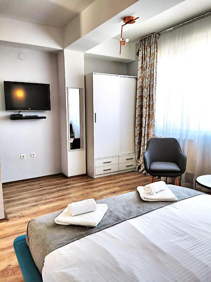 Guest Rooms Denicija Скопие Екстериор снимка